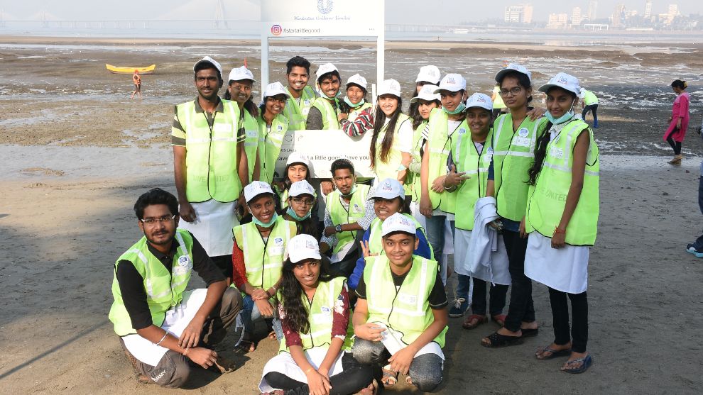 recyling plastic movement- group photo