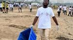 Swachaata Hi Sewa 2024 HUL activations from across India. Men and Women are cleaning up public spaces and participating in events focusing on cleanliness and beautification of public places.